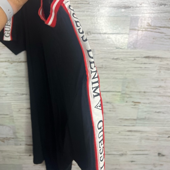 Mens Guess Black Short Sleeve T-Shirt size small red white - Picture 7 of 9
